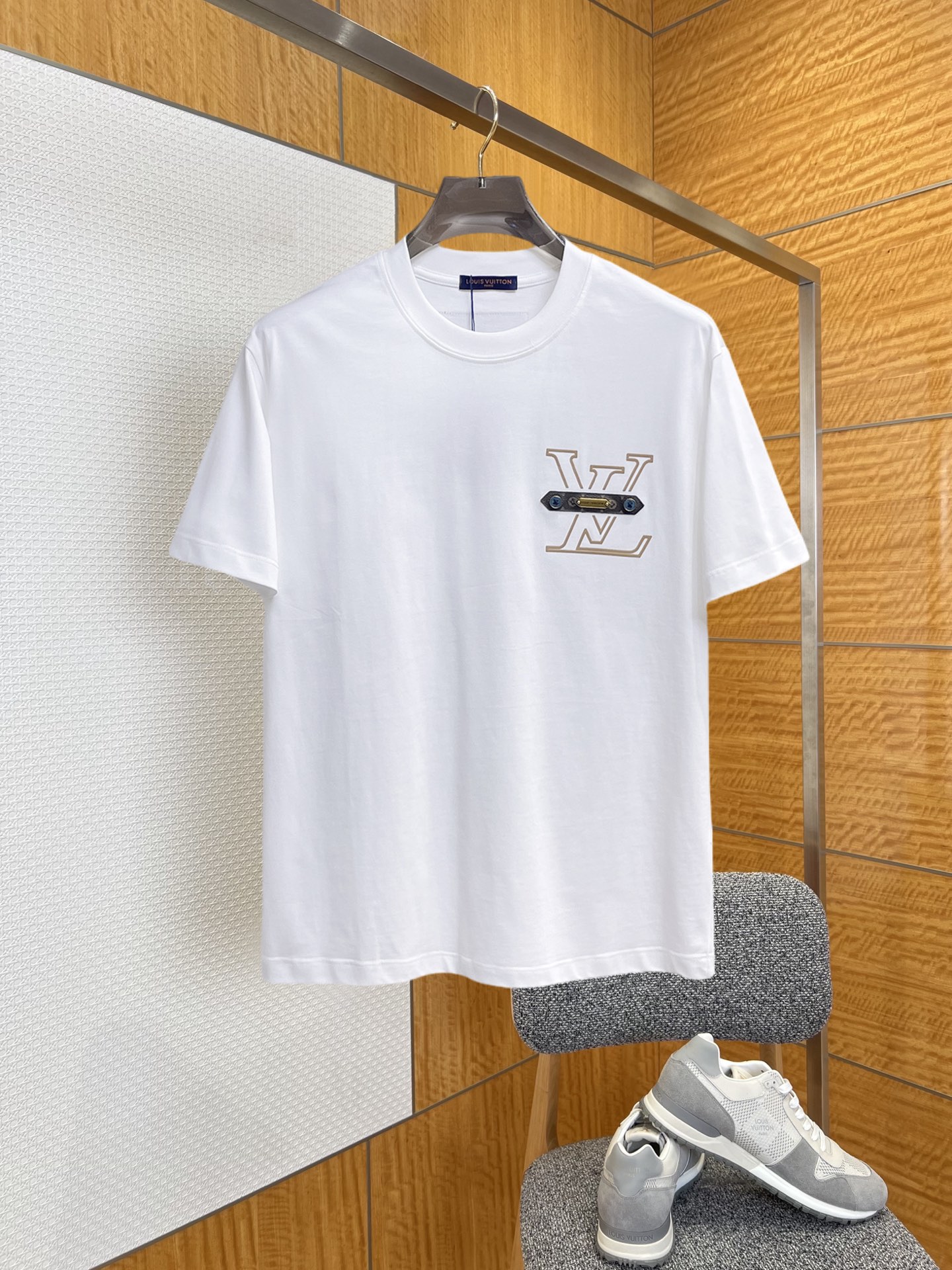 short sleeves